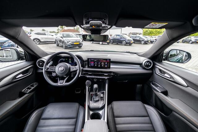 Alfa Romeo Tonale 1.5T Hybrid Veloce 360° camera | Leer | Stoelventilatie
