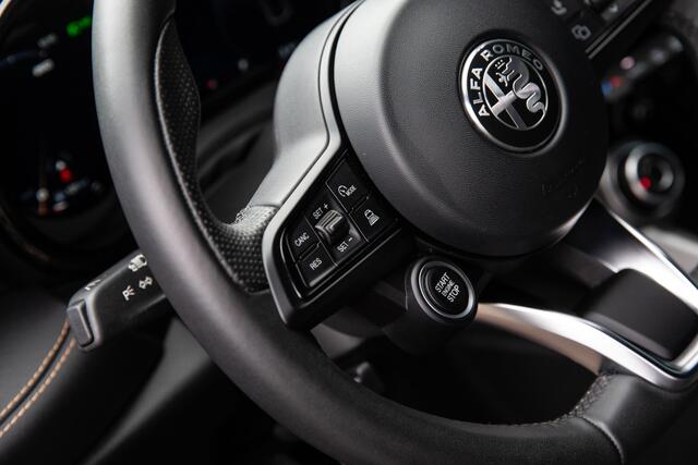 Alfa Romeo Tonale 1.3T PHEV Sprint , Adap. cruise, Camera,