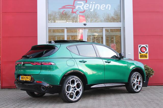 Alfa Romeo Tonale PHEV 280PK VELOCE | PANORAMISCH SCHUIF / KANTELDAK | LEDEREN BEKLEDING | VOORSTOELEN / STUUR VERWARMD | VOORSTOELEN GEVENTILEERD | VOORSTOELEN ELEKTRISCH VERSTELBAAR | DRAADLOOS APPLE CARPLAY / ANDROID AUTO | 360° CAMERA | AUTOMATISCH DIMMENDE BUITENSPIEG
