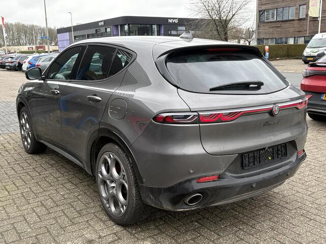 Alfa Romeo Tonale 1.3T PHEV Edizione Speciale 280pk! | Volle uitrusting! | Lederen bekleding | 360 graden Camera | Stoelverwarming/ventilatie | Adaptive cruise control | Schakelflippers |