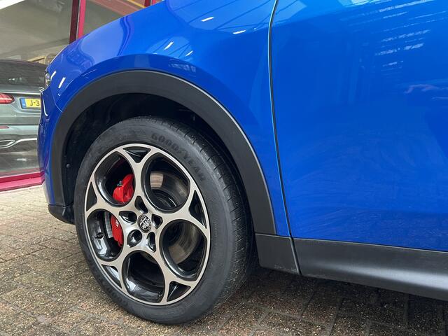 Alfa Romeo Tonale 1.3T PHEV Sprint Q4 EAWD | ACC | Stoel/stuurverw.+vent. | Harman/Kardon | Pano | Leder | 360 Camera |