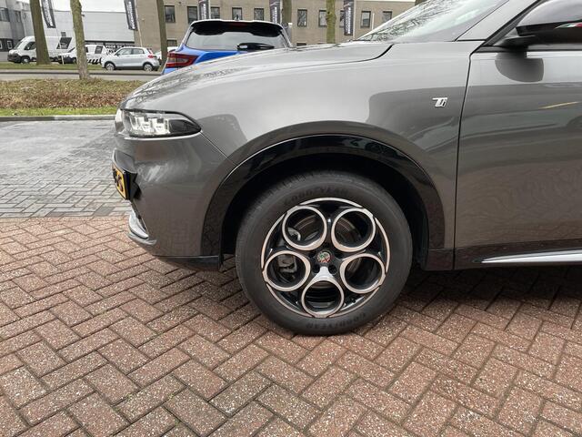 Alfa Romeo Tonale 1.3T PHEV Ti | Carplay/Android | Achteruitrijcamera | 18'' Petali velgen