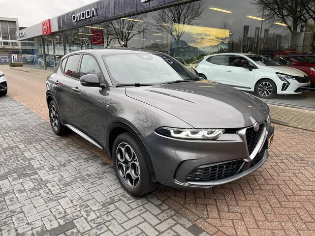 Alfa Romeo Tonale 1.3T PHEV Ti | Carplay/Android | Achteruitrijcamera | 18'' Petali velgen