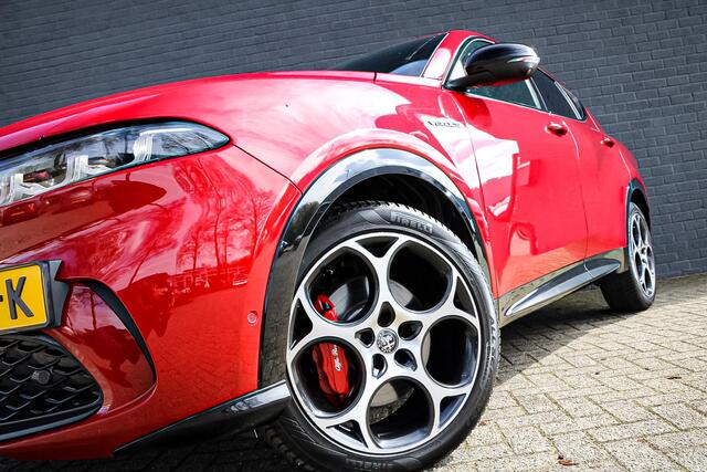 Alfa Romeo Tonale 1.5T Hybrid Veloce 160pk/ Leder/Alfa Rosso/Apple Carplay
