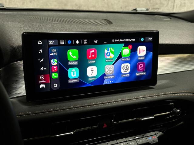 Alfa Romeo Tonale 1.3T PHEV Ti 280Pk Automaat (APPLE CARPLAY, GROOT NAVI, CAMERA, ADAPTIVE CRUISE, SPORTSTOELEN, GETINT GLAS, KEYLESS, ZWART HEMEL, NIEUWSTAAT)