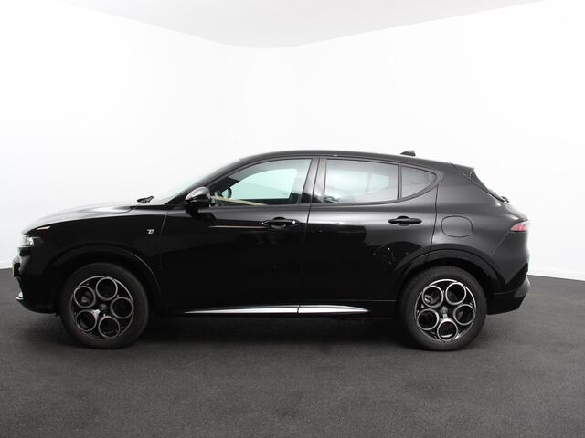 Alfa Romeo Tonale 1.3T PHEV Ti Automaat 280 PK Climate control Adaptieve cruise control Parkeersensoren achter Camera Sfeerverlichting Navigatie Apple Carplay/ Android Auto