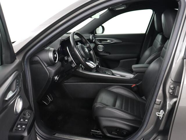 Alfa Romeo Tonale 1.5T Hybrid Edizione Speciale | Stoelventilatie | Leder | Harman/Kardon | Adaptive cruise | Matrix LED | Carplay | Camera | Stoelverwarming | Navigatie | Keyless | Stuurverwarming | Origineel NL