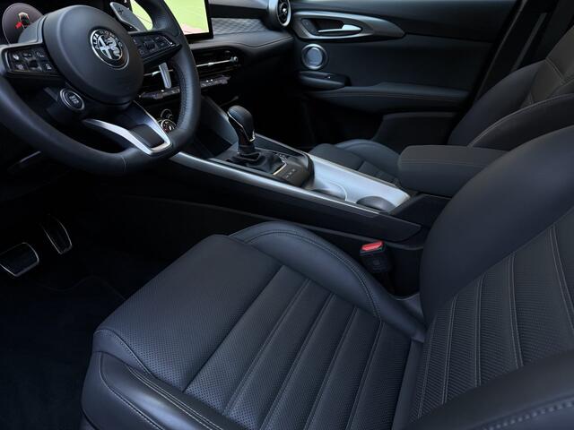 Alfa Romeo Tonale Q4 PLUG-IN HYBRID VELOCE 280PK | Full options | Panoramadak | Harman Kardon | Tech Pack