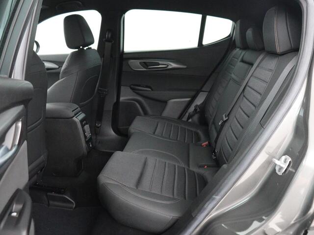 Alfa Romeo Tonale 1.3T PHEV Veloce 280PK Aut. Half Leder | Navi | DAB | Camera | Virtual Display | Navi | Carplay | Trekhaak | Climate Control | Stoelverwarming | Stuurverwarming