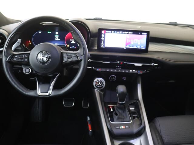 Alfa Romeo Tonale 1.5T Hybrid Veloce Stoere uitvoering ! P4