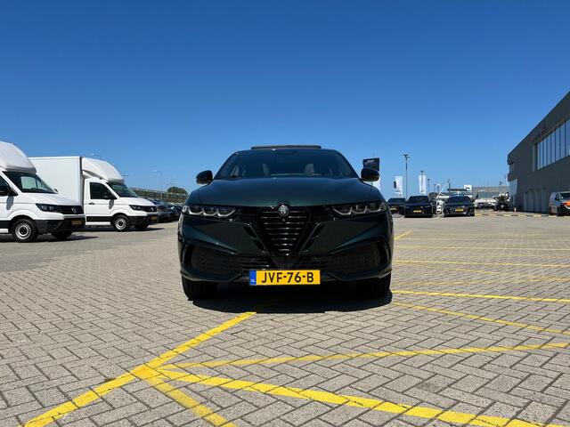 Alfa Romeo Tonale 1.3 Ibrida Plug-In Q4 Veloce 270 pk | Tech Pack | Harman Kardon HiFi | Panoramisch schuif/kanteldak