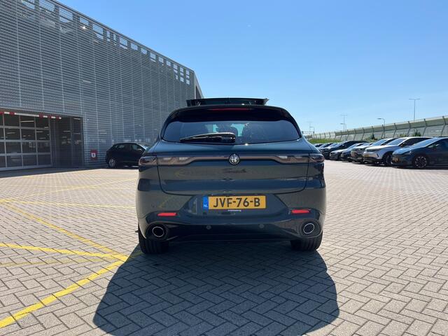 Alfa Romeo Tonale 1.3 Ibrida Plug-In Q4 Veloce 270 pk | Tech Pack | Harman Kardon HiFi | Panoramisch schuif/kanteldak