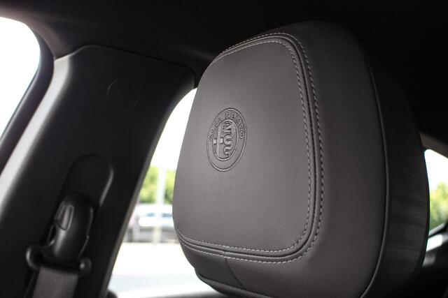Alfa Romeo Tonale 1.5T Hybrid Veloce - Leer | Stoel+stuurverw | Ad. Cruise | 19" | Nav