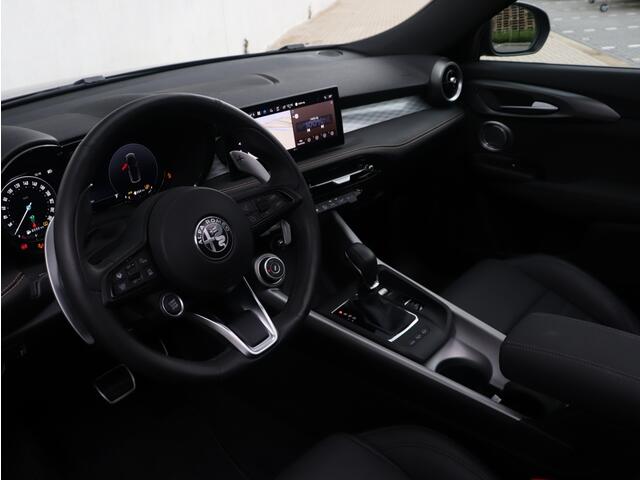 Alfa Romeo Tonale 1.3T PHEV 280 PK Veloce | Schuifdak | Harman | Leder | 20"