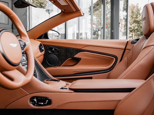 Aston Martin DB11 Volante 4.0 V8 | 360 camera's