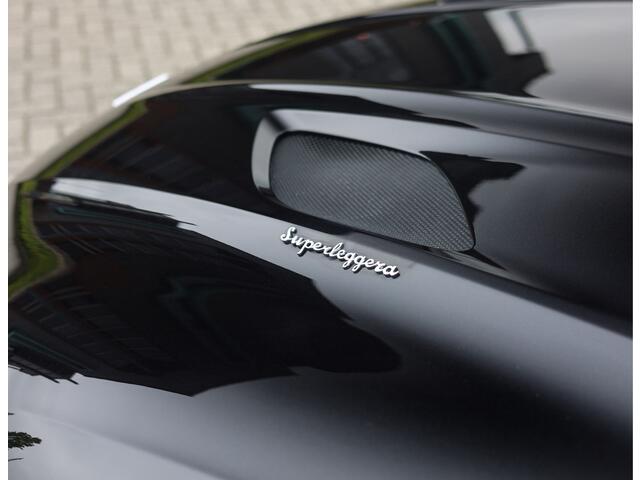 Aston Martin DBS 5.2 V12 Superleggera