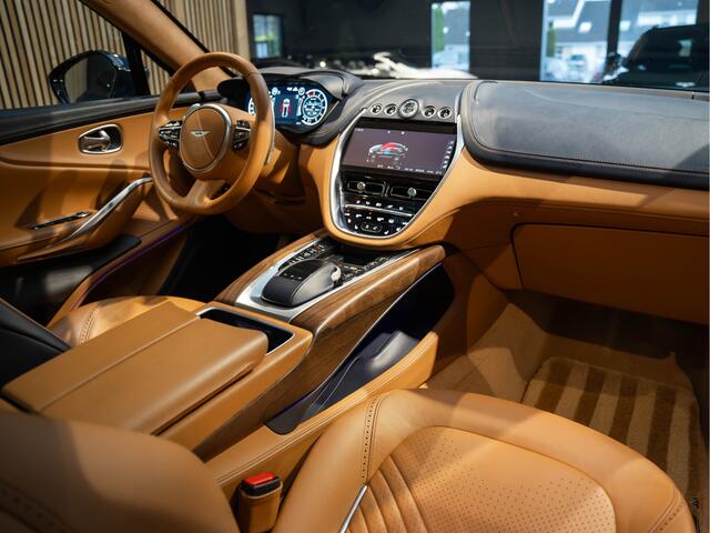 Aston Martin DBX 550 4.0 V8 Two Tone Leder Pano 4.0 V8 Ventilatie Surround