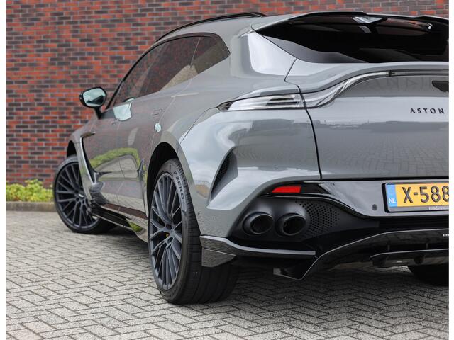 Aston Martin DBX 4.0 V8 707 | China Grey - Carbon Pack