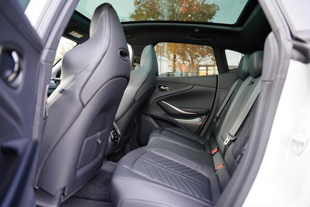 Aston Martin DBX 4.0 V8 707 Carbon 23 Inch Ceramic Brakes