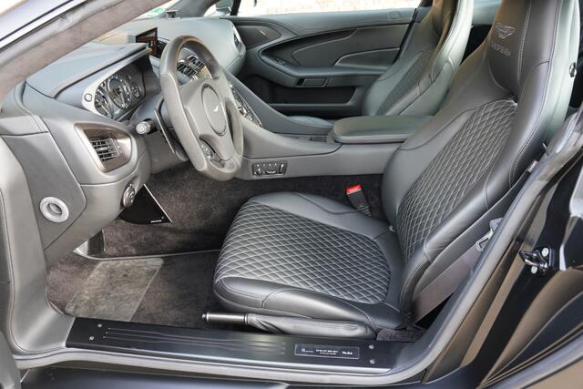 Aston Martin VANQUISH "One of Seven" only 3200 km! ,One owner from new - From a very refined collection, Bespoke Vanquish by Aston's 'Q' personalisation division, An interesting limited edition, Delivered in German and serviced annually by the AM dealer, Characterized by carbo