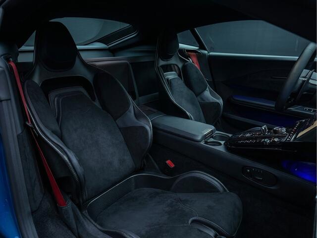 Aston Martin VANTAGE 4.0 V8 Coupe 25MY / 21 Inch Satin Black / Carbon Bucket seats Elektrisch / Apple Carplay / Led koplampen /