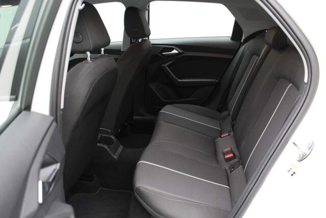Audi A1 Sportback 25 TFSI 2019 NAP | Carplay | Goed onderhouden | Airco | Elektrische ramen + spiegels | Bluetooth | Automatische verlichting | 18'' Lichtmetaal | USB | 2 sleutels |