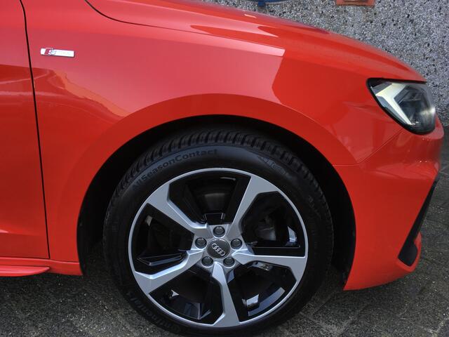 Audi A1 Sportback 35 TFSI 150 pk S-Line Black LED CarPlay