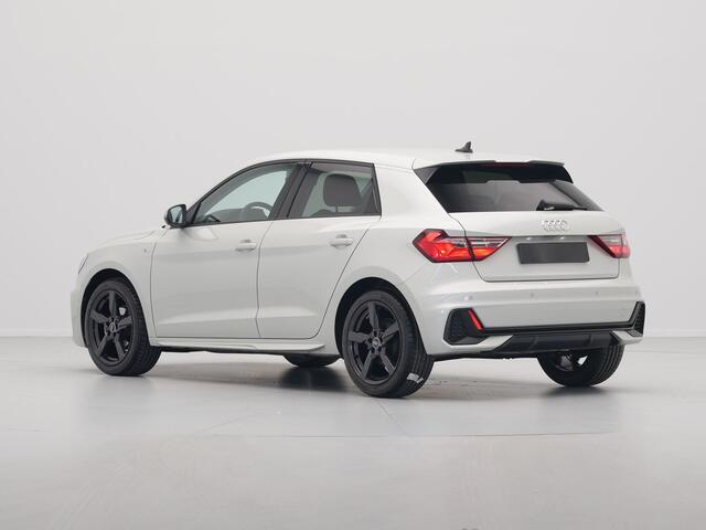 Audi A1 Sportback 25 TFSI 95 pk s-tronic S line edition Stoelverwarming, Optiek zwart, Navi via app