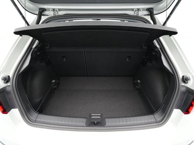 Audi A1 Sportback 25 TFSI 95 pk s-tronic S line edition Stoelverwarming, Optiek zwart, Navi via app