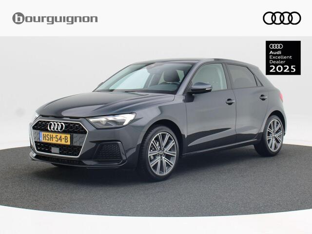 Audi A1 Sportback 25 TFSi Advanced | Cruise Control | CarPlay | Bluetooth | Stoelverwarming | Parkeersensoren Achter | 17 Inch | 5.630 Km!!