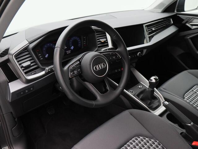 Audi A1 Sportback 25 TFSi Advanced | Cruise Control | CarPlay | Bluetooth | Stoelverwarming | Parkeersensoren Achter | 17 Inch | 5.630 Km!!