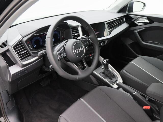 Audi A1 25 TFSI Advanced edition | Contrast dak | Parkeerhulp plus | 17 inch velgen | Automaat |
