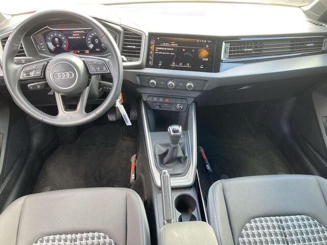 Audi A1 Sportback 25 TFSI/95PK epic · Apple Car Play · Cruise control · Airco · 17'' Velgen ·