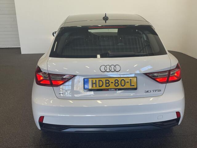 Audi A1 Sportback 30 TFSI 110pk Automaat Advanced Climate Control Navigatie Apple Carplay/Android Auto Voorstoelen verwarmd Cruise control Lichtmetalen velgen Two Tone