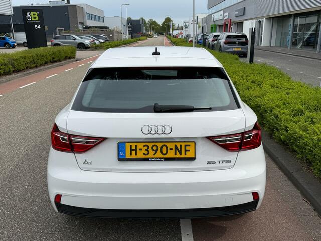 Audi A1 Sportback 25 TFSI Pro Line / Digitale Cockpit / Airco / APP / 15" LMV