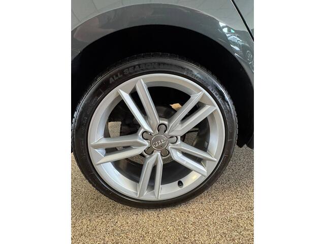 Audi A1 Sportback 1.0 TFSI Adrenalin Clima,Xenon,17inch,S-line,Led,Navi