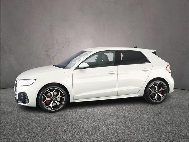 Audi A1 Sportback 30 TFSI S Edition 116pk | Sonos | Alcantara | Adapt. Onderstel | Keyless | Stoelverwarming | S-Line | 18 inch | Adapt. Cruise | Optiek Zwart | Rode remklauwen |