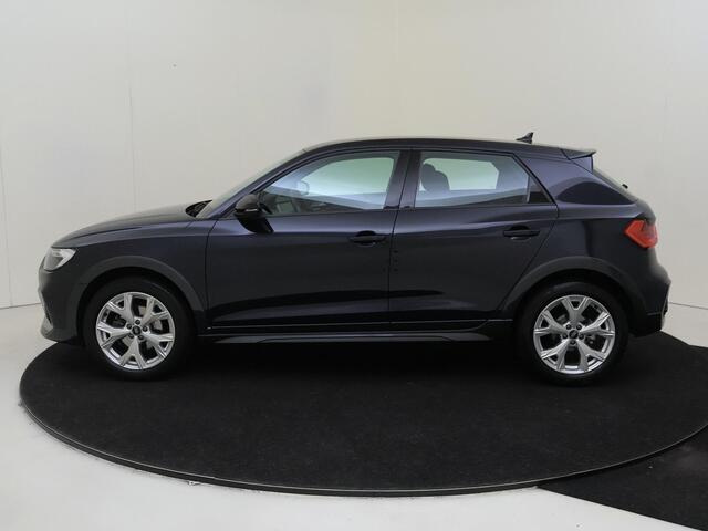 Audi A1 citycarver 30 TFSI Advanced edition | LED verlichting | Navigatie Plus | Cruise control | CarPlay | Elektrisch inklapbare buitenspiegels | Parkeersensoren achter | Climate control |