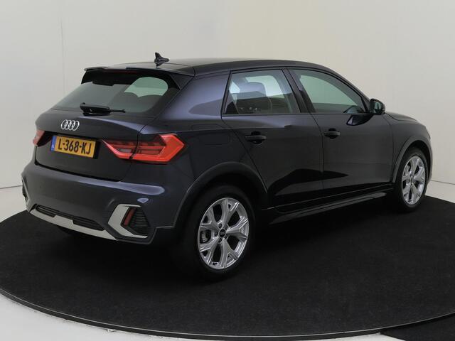 Audi A1 citycarver 30 TFSI Advanced edition | LED verlichting | Navigatie Plus | Cruise control | CarPlay | Elektrisch inklapbare buitenspiegels | Parkeersensoren achter | Climate control |
