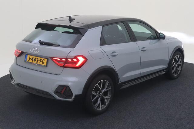 Audi A1 citycarver 25 TFSI epic / Pijl Grijs / LED / 17" LMV / Parkeersensoren