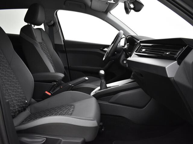 Audi A1 Sportback 30 Tfsi 115pk Advanced edition · Apple/Android Car Play · P-Sensoren · Cruise Control · Getint Glas · 17'' Inch · Garantie t/m 27-06-2028 of 80.000km