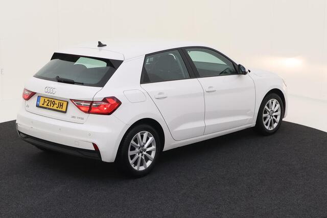 Audi A1 Sportback 25 TFSI / Digitale Cockpit / 16" LMV / Parkeersensoren Achter / Airco