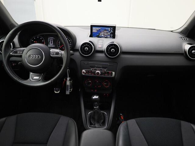 Audi A1 Sportback 1.0 TFSI/95PK Advance Sport · Navigatie · Trekhaak · Leder/stof