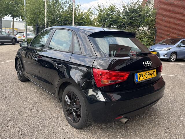 Audi A1 Sportback 1.0 TFSI Sport // AIRCO // STOELVERWARMING // LICHT METALEN VELGEN // KEY LESS ENTRY