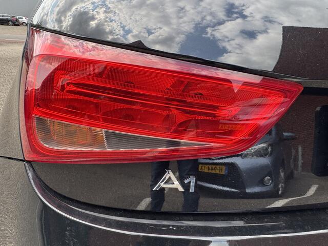 Audi A1 Sportback 1.0 TFSI Sport // AIRCO // STOELVERWARMING // LICHT METALEN VELGEN // KEY LESS ENTRY