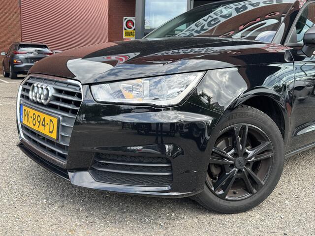 Audi A1 Sportback 1.0 TFSI Sport // AIRCO // STOELVERWARMING // LICHT METALEN VELGEN // KEY LESS ENTRY