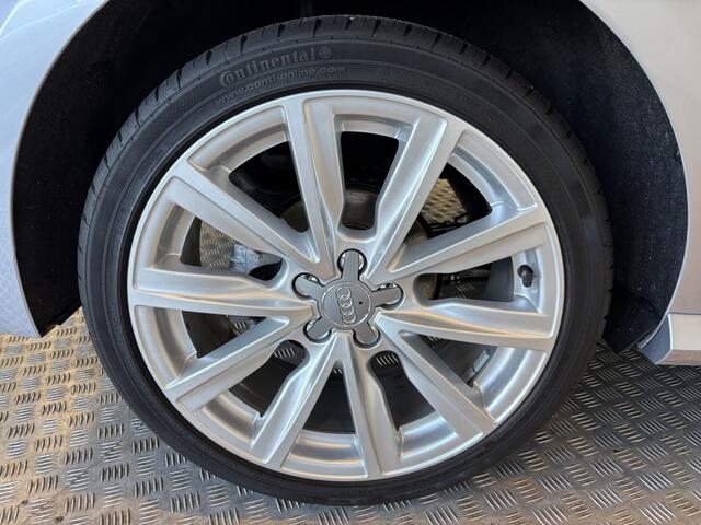 Audi A1 1.0 TFSI Adrenalin S-Line 17" inch, Airco, Navigatie