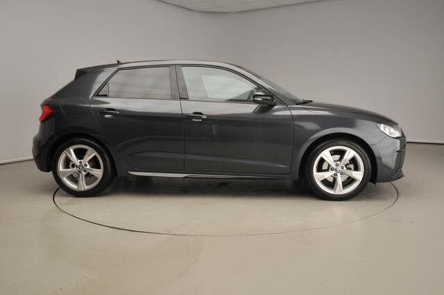 Audi A1 Sportback 30 TFSI epic 115PK | CarPlay | 17" | Parkeersensoren | Sportstuur