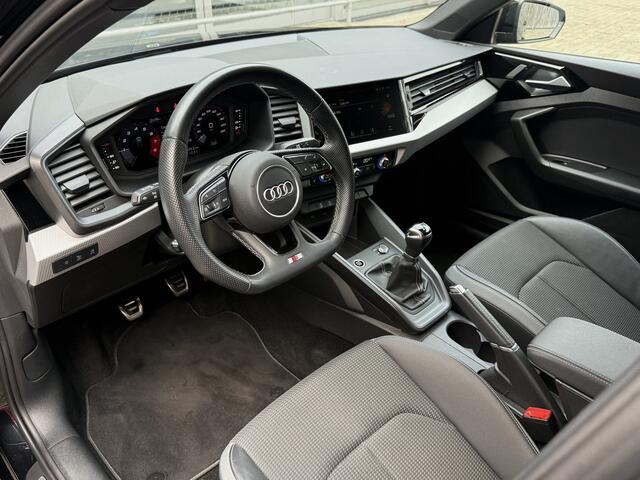 Audi A1 Sportback 25 TFSI *!* 2x S-LINE *!* CARPLAY/ LED/ 18 INCH/ 21 DKM *!*