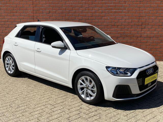 Audi A1 Sportback 30 TFSI 110pk S-Tronic Advanced edition Navigatie Apple Carplay / Android Auto Climate Control Camera Parkeer sensoren Dab